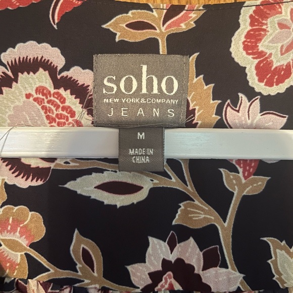 New York and Company Blouse - Picture 3 of 3